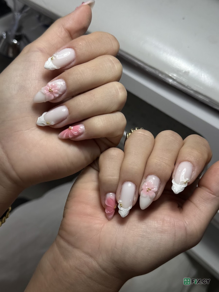 Hoa Beauty NailandEyelash Studio in Larnaca